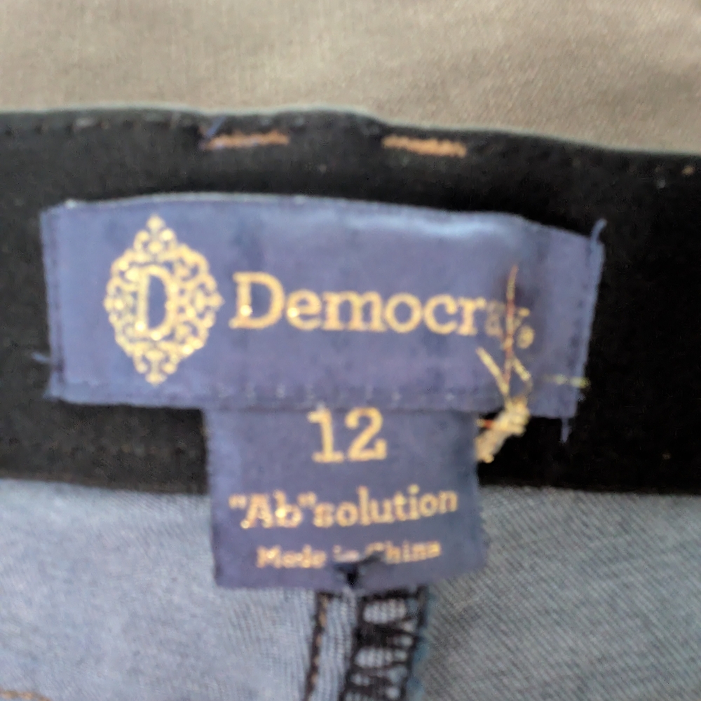 Democracy Women's Skinny Jeans in Blue - Picture 3 of 3